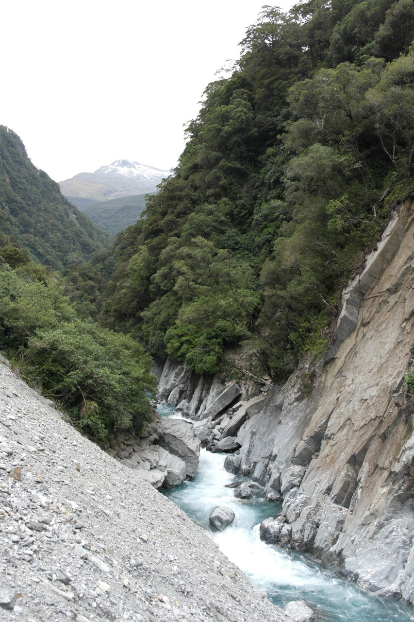 Der Fluss wird schnell breiter