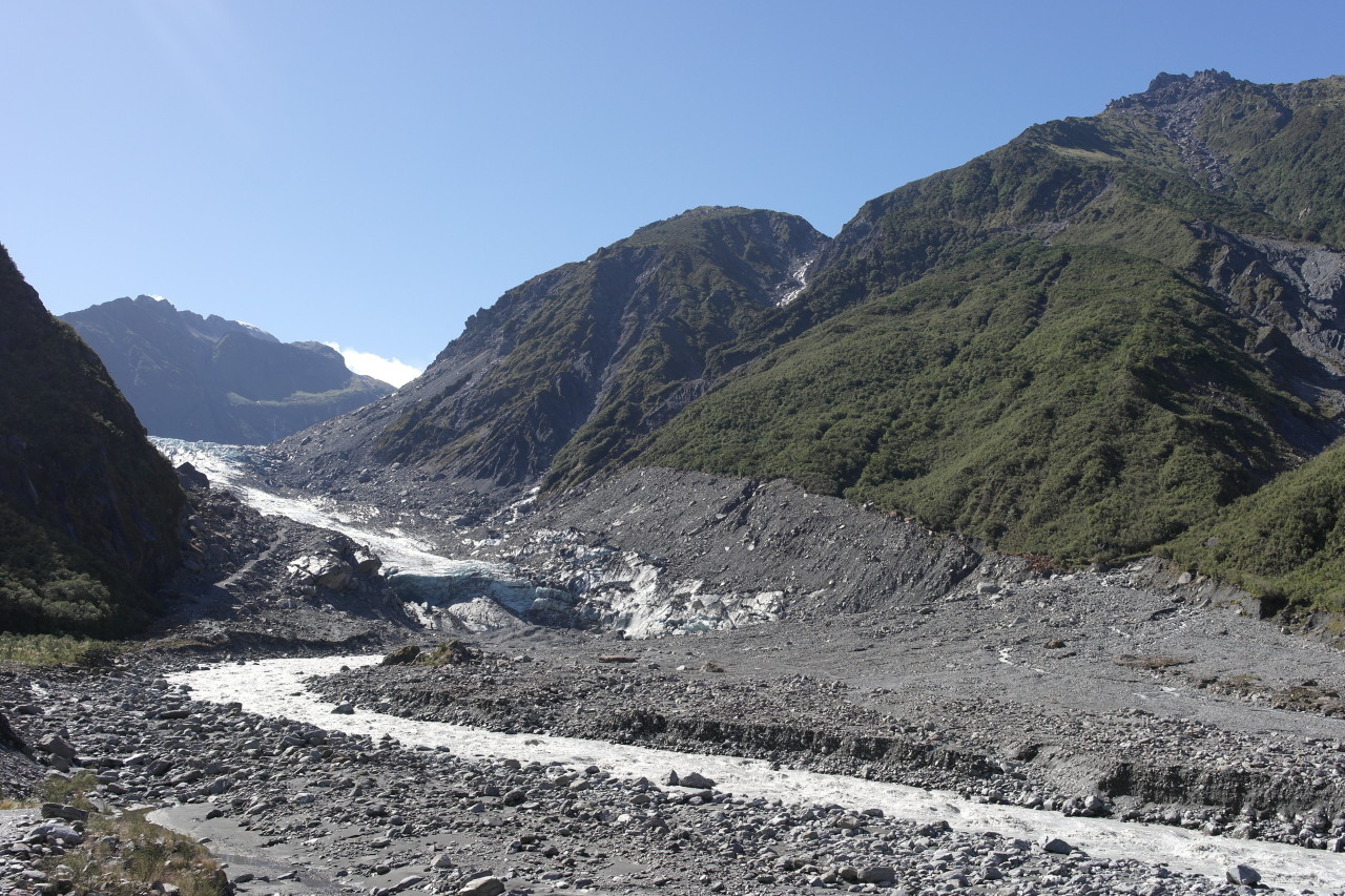 Der Fox Gletscher. Das Schotterbett zeigt an, wo der Gletscher 1995 war! Er ist seitdem enorm geschrumpft.