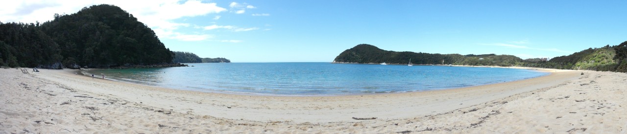 Die Anchorage Bay ist ein wirklich weites Rund und der einzige sichere Hafen im Abel Tasman NP, da er auch bei Ebbe angefahren werden kann.